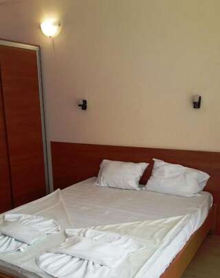 Отель Hotel Seasons 2 Солнечный Берег Апартаменты с 1 спальней-2