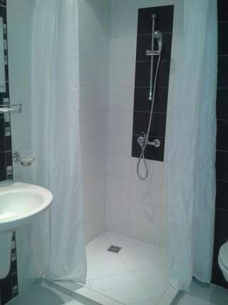 Отель Hotel Seasons 2 Солнечный Берег Просторный двухместный номер с 2 отдельными кроватями-6